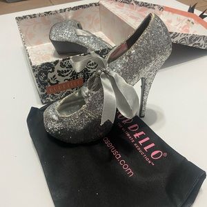 Women's Stilletos/Performance Heels 8 M